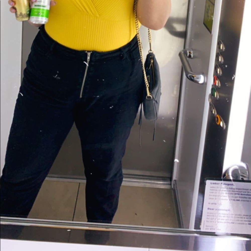 Forever 21 black jeans 16